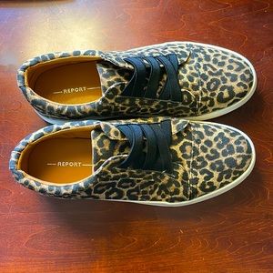 Cheetah Print Slip on Sneakers. Size 8.